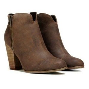 Carlos Santana | HENLEY Block Heel Ankle Booties